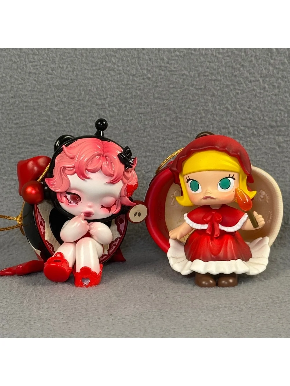 Pop Mart Apple of My Eye Figure Bundle of 2 | Skull Panda & Molly